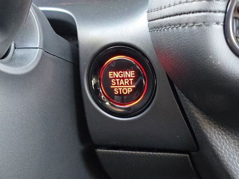 New 2026 Honda HR-V LX image 32