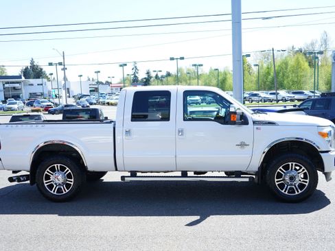 Used 2013 Ford F250 Platinum w/ FX4 Off Road Pkg AWD/4WD image 6
