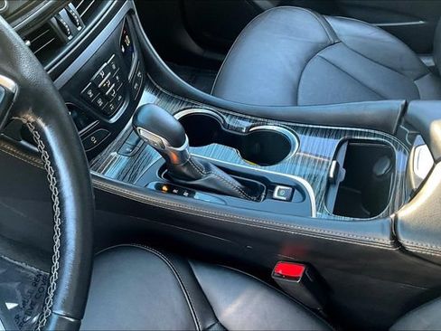 Used 2017 Buick Envision Essence FWD image 18