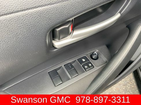 Used 2020 Toyota Corolla LE FWD image 22