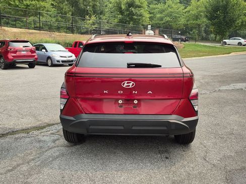 Used 2024 Hyundai Kona SEL FWD image 7