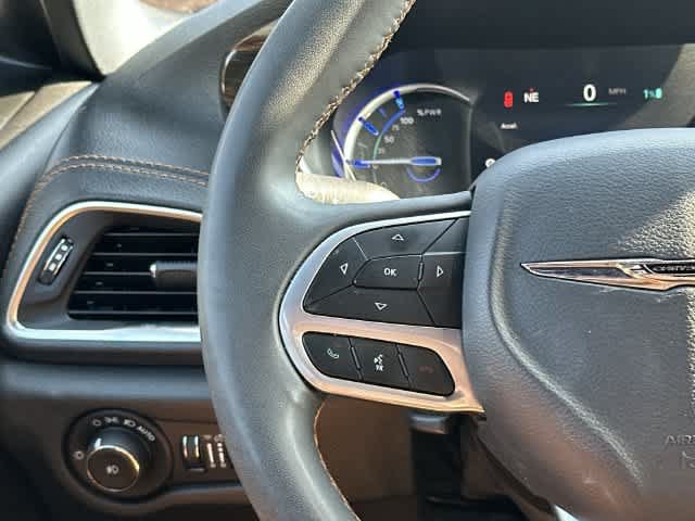 Used 2023 Chrysler Pacifica Pinnacle FWD image 9