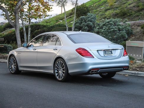 Used 2017 Mercedes-Benz S 550 Sedan image 5