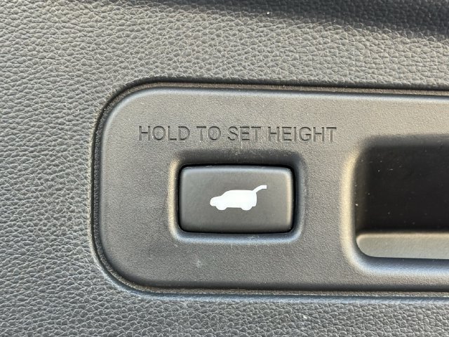 Used 2025 Acura MDX w/ Technology Package FWD image 29