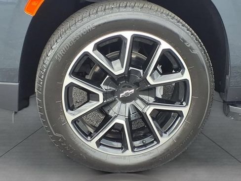 Used 2021 Chevrolet Tahoe RST AWD/4WD image 12