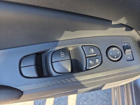 Used 2024 Nissan Altima 2.5 S image 14