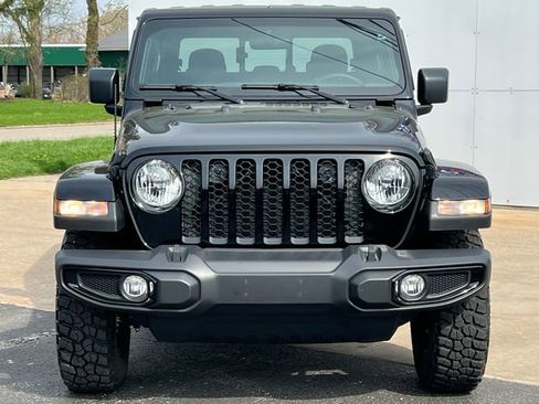 Used 2023 Jeep Gladiator Sport AWD/4WD image 39