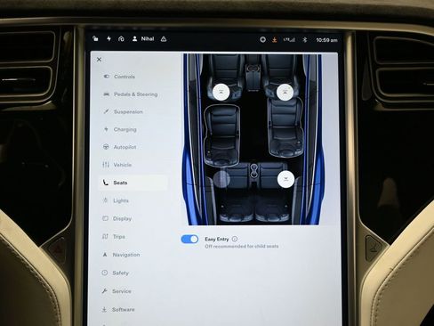 Used 2017 Tesla Model X 90D image 32