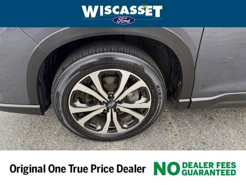 Used 2022 Subaru Forester Limited image 27