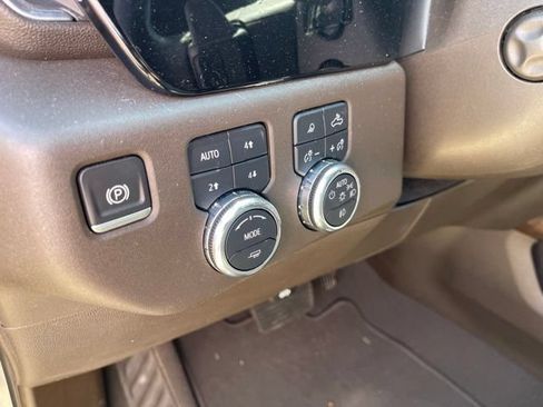 Used 2023 GMC Sierra 1500 SLT w/ SLT Convenience Package AWD/4WD image 6