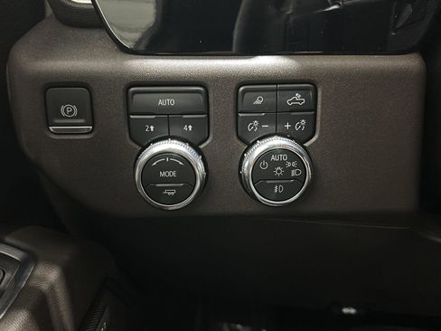 Used 2024 GMC Sierra 1500 SLT w/ SLT Premium Package image 18