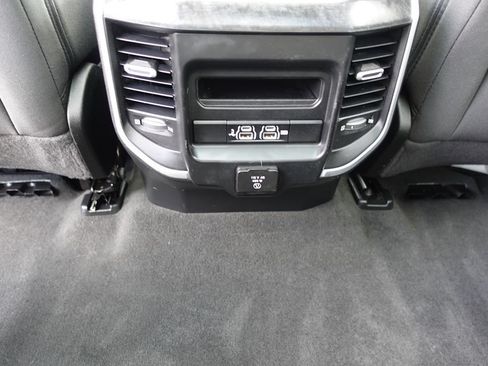 Used 2020 RAM 1500 Big Horn AWD/4WD image 42