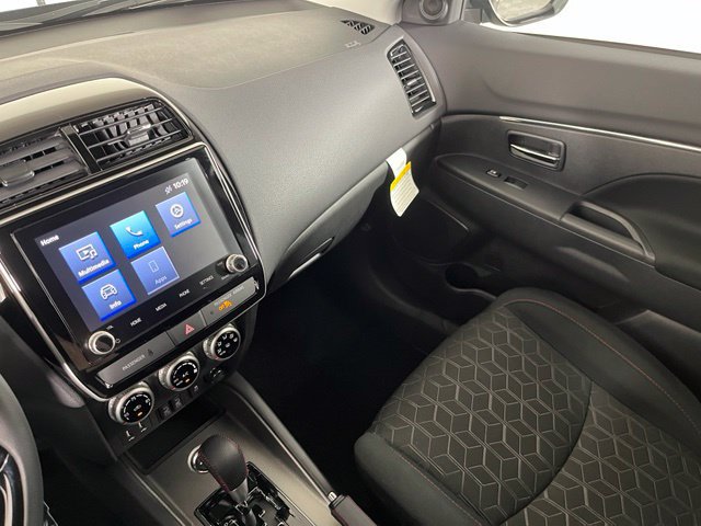 Used 2026 Mitsubishi Outlander Sport LE AWD/4WD image 29