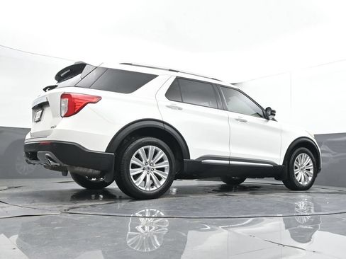 Used 2024 Ford Explorer Limited w/ Limited Technology Package AWD/4WD image 23