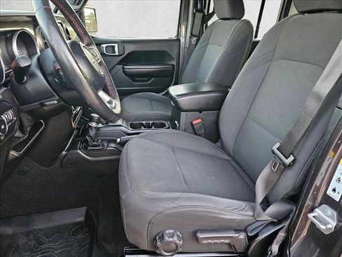 Used 2018 Jeep Wrangler Unlimited Sport image 16