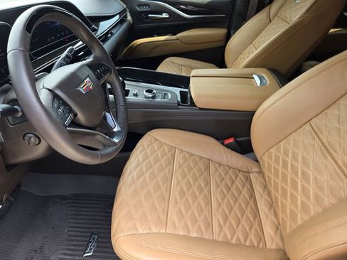 Used 2023 Cadillac Escalade ESV Sport w/ Touring Package AWD/4WD image 11