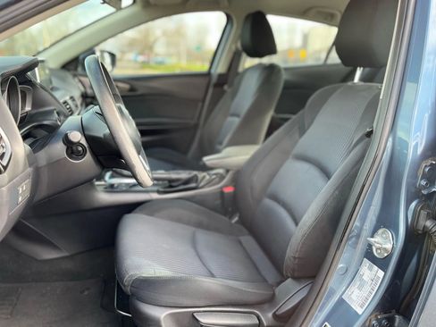 Used 2016 MAZDA MAZDA3 i Sport w/ Preferred Equipment Package image 10