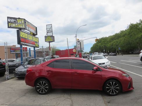 Used 2017 Toyota Corolla SE FWD image 9