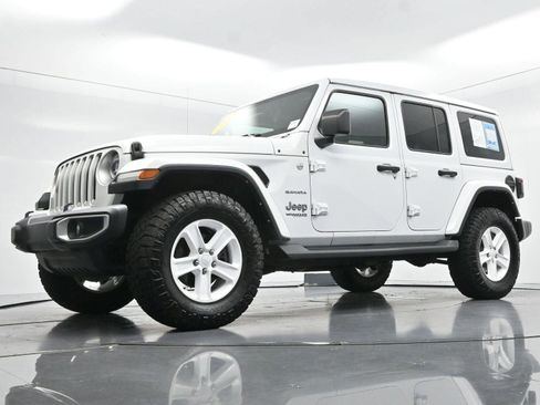 Used 2022 Jeep Wrangler Unlimited Sahara w/ LED Lighting Group AWD/4WD image 49