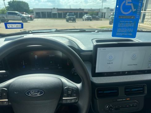 Used 2025 Ford Maverick XLT image 15