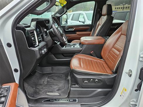 Used 2024 GMC Sierra 3500 Denali Ultimate image 10