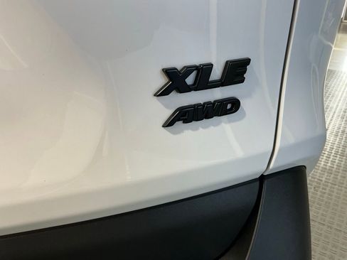 Used 2024 Toyota RAV4 XLE w/ Convenience Package image 4