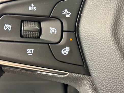 New 2026 Chevrolet Trax LT w/ Sunroof Package FWD image 4