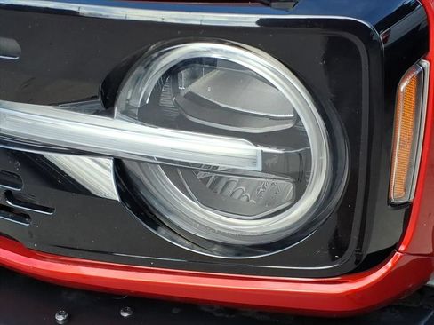 Used 2024 Ford Bronco Wildtrak AWD/4WD image 11