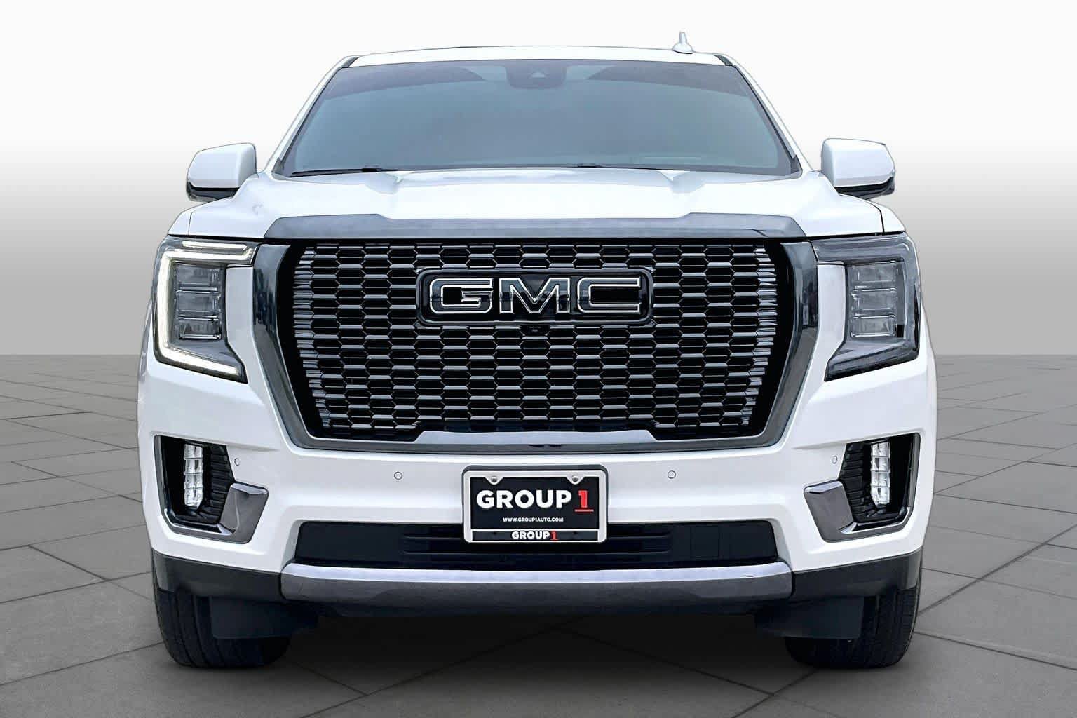 Used 2024 GMC Yukon Denali Ultimate AWD/4WD image 4