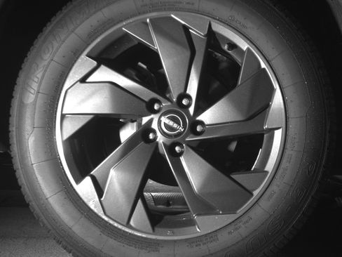 Used 2025 Nissan Rogue SV AWD/4WD image 15