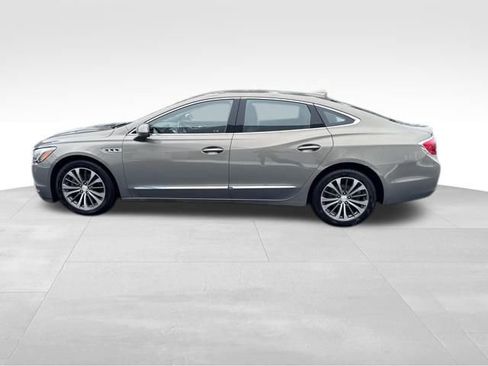 Used 2019 Buick LaCrosse Essence AWD/4WD image 8