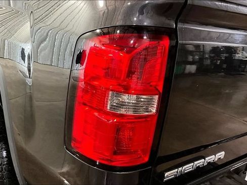 Used 2015 GMC Sierra 1500 SLE w/ SLE Value Package AWD/4WD image 8