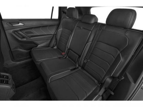 Used 2022 Volkswagen Tiguan SEL R-Line image 13