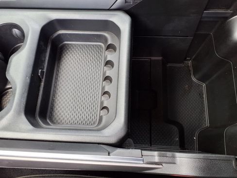 Used 2025 RAM 1500 Big Horn AWD/4WD image 11