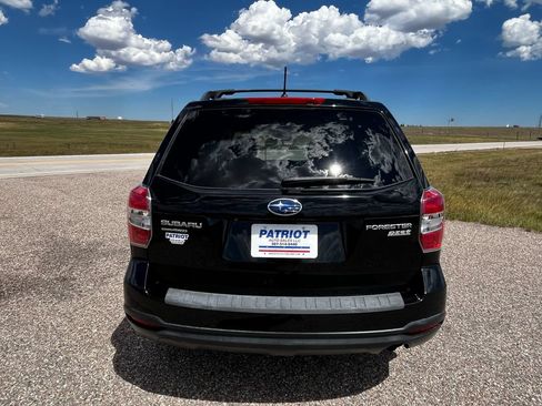 Used 2014 Subaru Forester 2.5i Premium w/ All-Weather Package AWD/4WD image 4