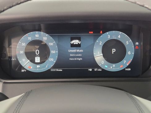 New 2026 Land Rover Range Rover Velar Dynamic SE image 27