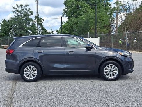 Used 2019 Kia Sorento FWD V6 image 10