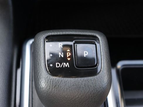 Used 2025 Nissan Pathfinder SV AWD/4WD image 44