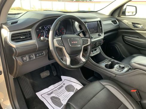 Certified 2023 GMC Acadia SLT w/ Technology Package image 8