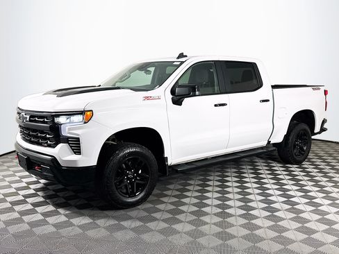 Used 2024 Chevrolet Silverado 1500 LT Trail Boss w/ Protection Package AWD/4WD image 4