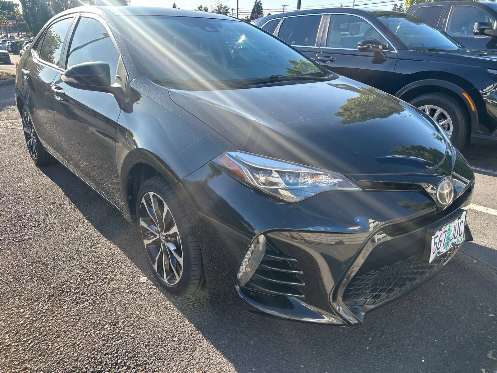 Used 2017 Toyota Corolla SE FWD image 3