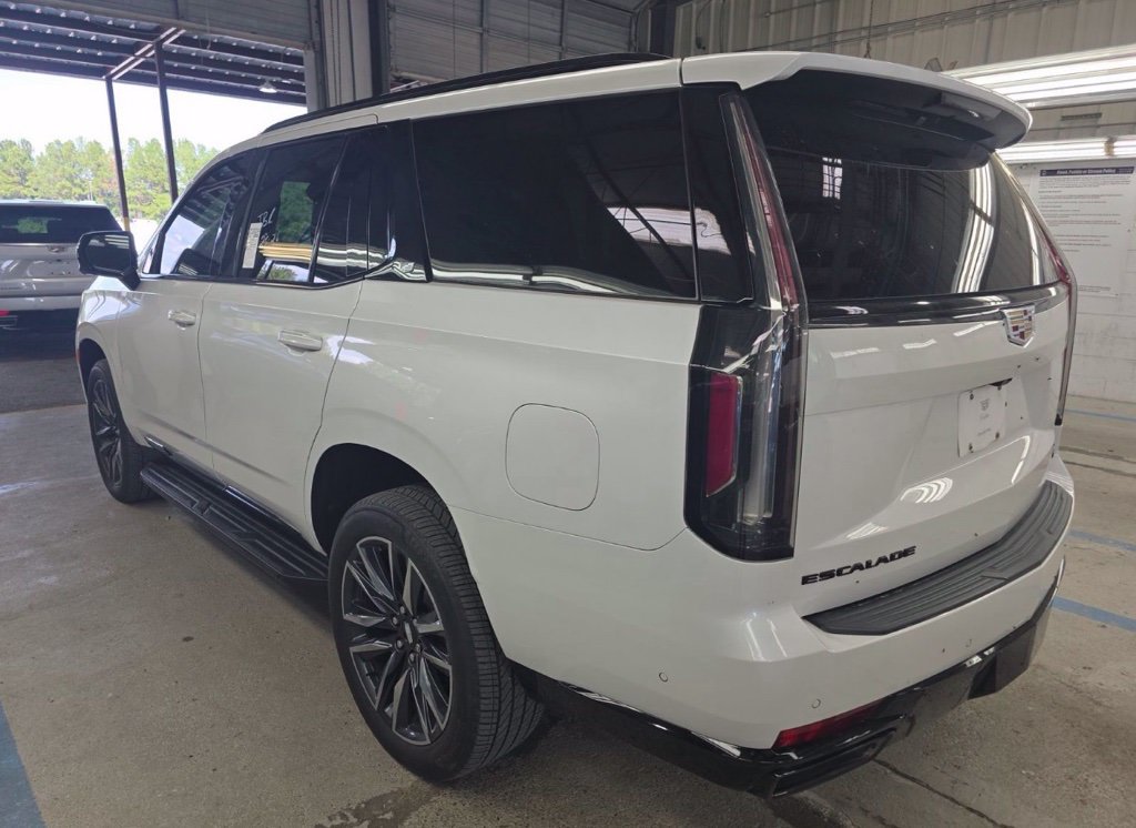 Used 2021 Cadillac Escalade Sport RWD image 4