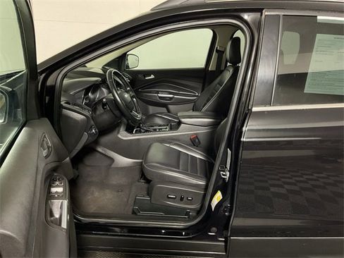 Used 2019 Ford Escape SEL image 18