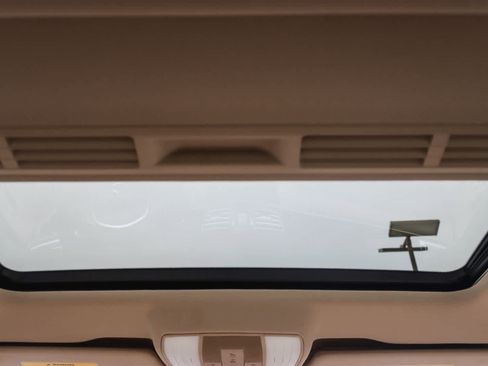 Used 2014 Mercedes-Benz E 350 4MATIC Sedan image 15