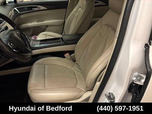 Used 2018 Lincoln MKZ Select w/ Select Plus Package AWD/4WD image 15