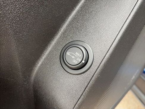 Used 2022 Chevrolet Equinox LT AWD/4WD image 22
