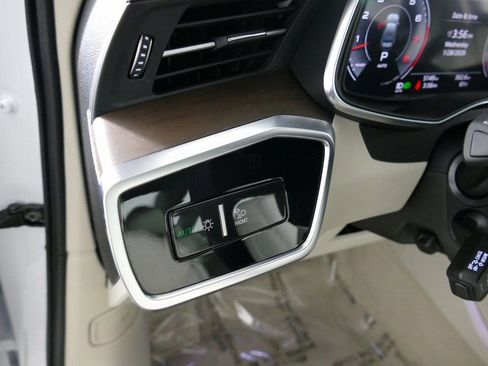 Used 2025 Audi A6 3.0T Prestige image 16