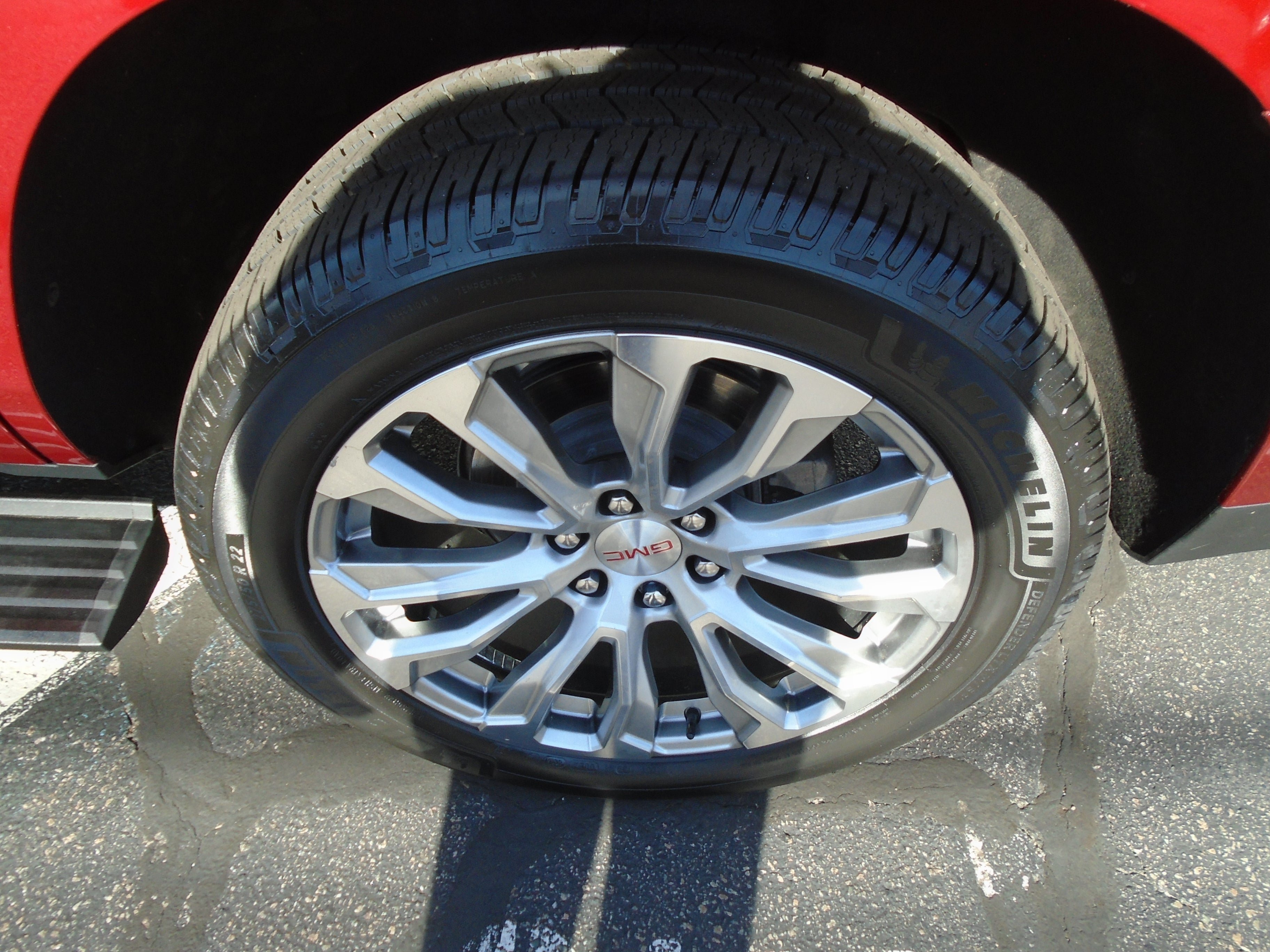 Used 2023 GMC Yukon Denali AWD/4WD image 20