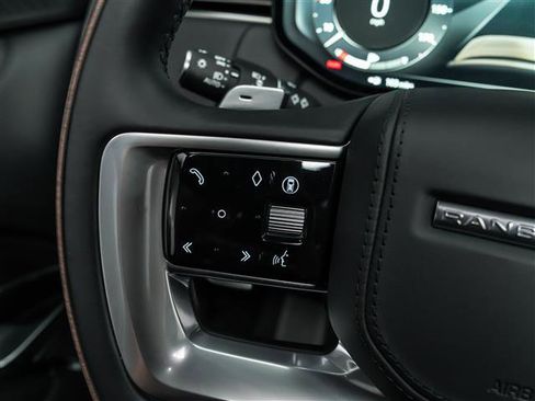 Used 2025 Land Rover Range Rover Long Wheelbase Autobiography image 21