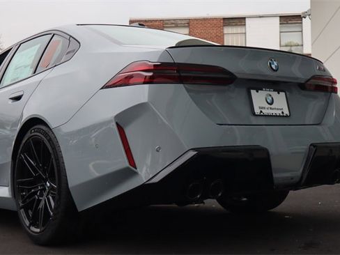 New 2026 BMW M5 w/ Executive Package image 7